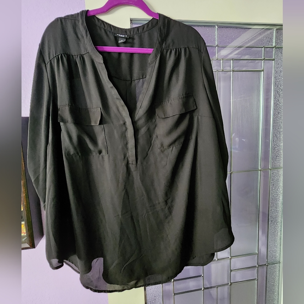 Black 3/4 sleeve Harper shirt Torrid size 3